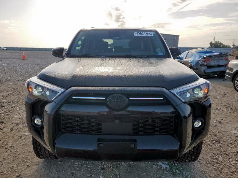 JTENU5JR8R6284195 - 2024 TOYOTA 4RUNNER SR5/SR5 PREMIUM 黑色 照片 5