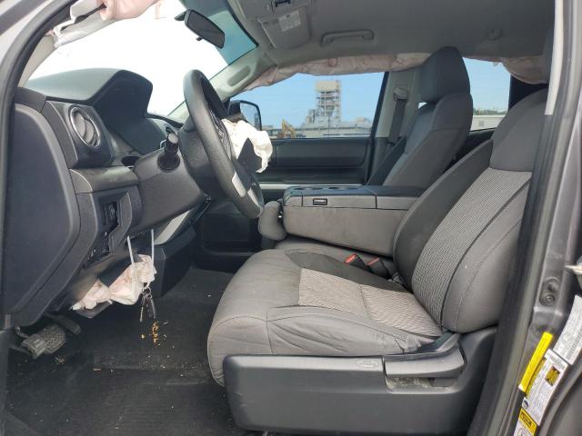 5TFRM5F11HX114620 - 2017 TOYOTA TUNDRA DOUBLE CAB SR/SR5 SILVER photo 7