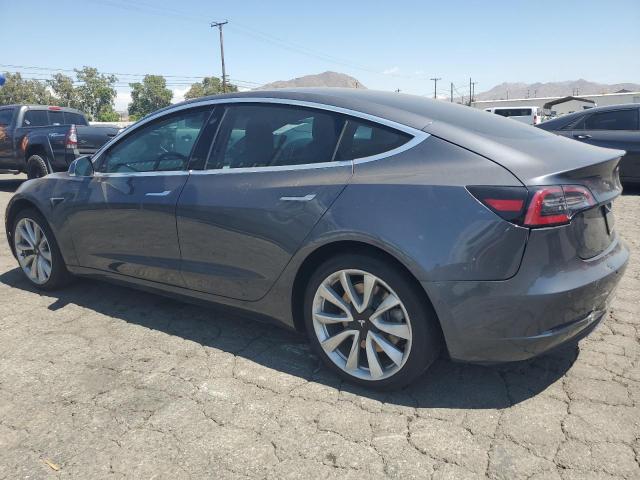5YJ3E1EA3KF543031 - 2019 TESLA MODEL 3 GRAY photo 2