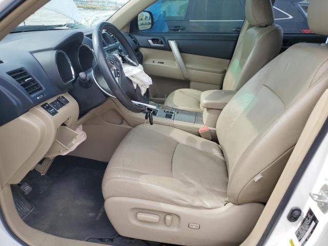 5TDZK3EH0DS124998 - 2013 TOYOTA HIGHLANDER BASE Белый фото 7
