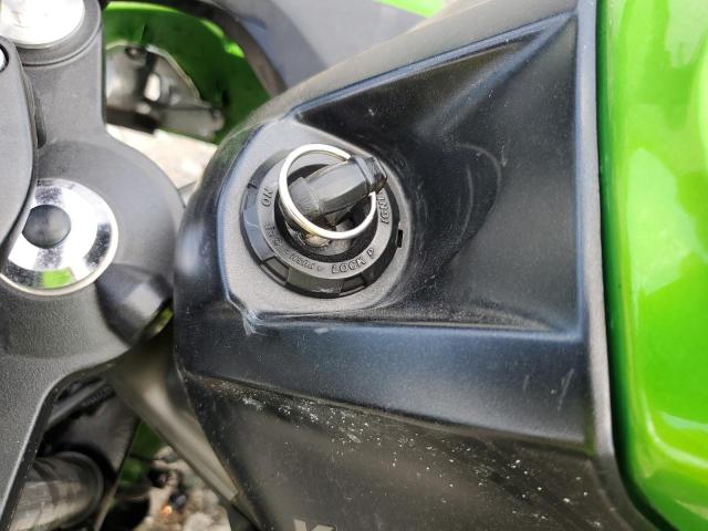 JKAEXEE19CDA05322 - 2012 KAWASAKI EX650 EC GREEN photo 8