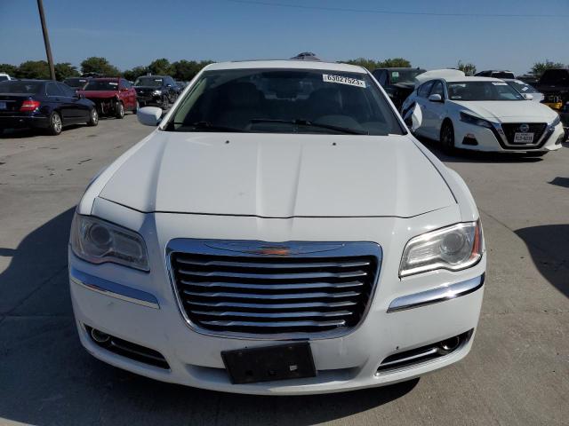 2C3CCAAG1DH575106 - 2013 CHRYSLER 300 WHITE photo 5