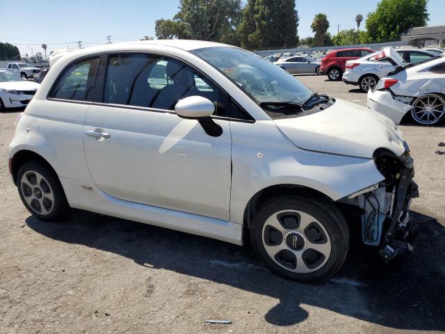 3C3CFFGE2JT377311 - 2018 FIAT 500 ELECTRIC WHITE photo 4