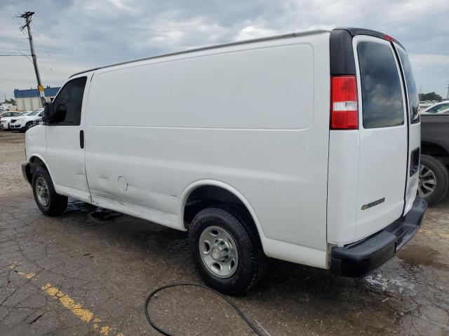 1GCWGAFP3M1210981 - 2021 CHEVROLET EXPRESS G2 WHITE photo 2