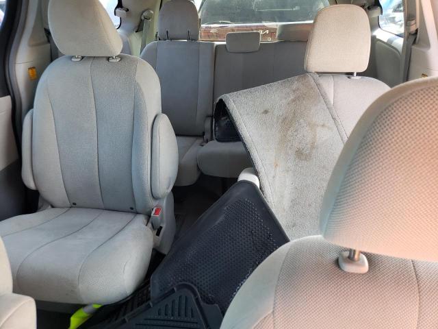 5TDZK3DC3BS061477 - 2011 TOYOTA SIENNA CHARCOAL photo 10