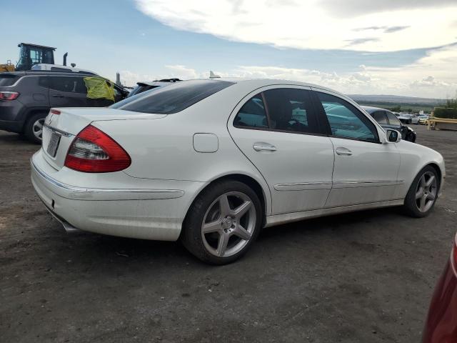 WDBUF72XX9B380628 - 2009 MERCEDES-BENZ E 550 WHITE photo 3