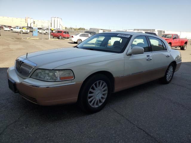 1LNHM81W43Y660987 - 2002 LINCOLN TOWN CAR EXECUTIVE TWO TONE photo 1