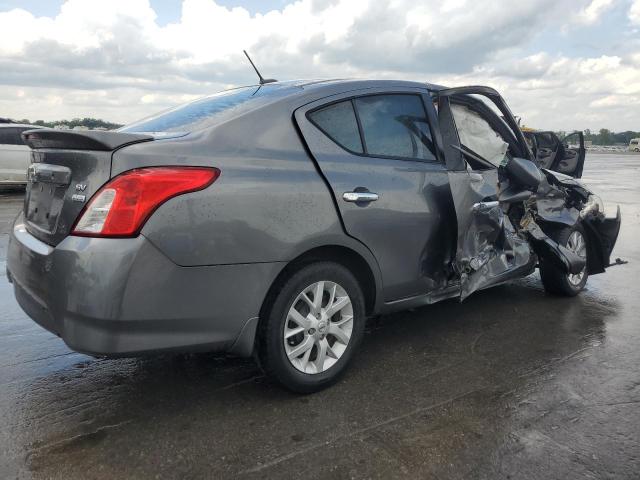 3N1CN7AP0JL860197 - 2018 NISSAN VERSA S Boz foto 3