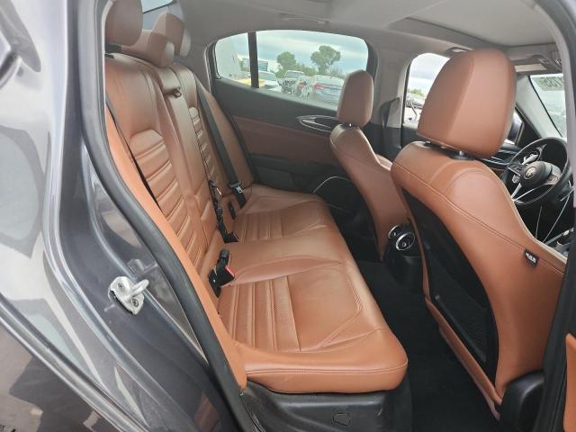 ZARFAEEN0J7570684 - 2018 ALFA ROMEO GIULIA TI Q4 GRAY photo 10
