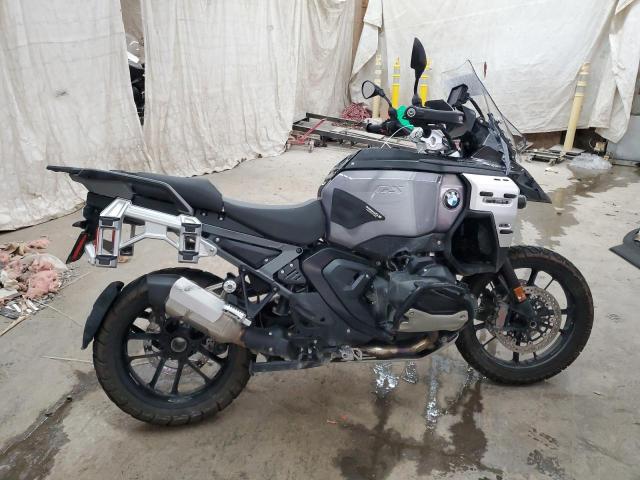 WB10M3308S6K91796 - 2025 BMW R 1300 GS ADVENTURE BLACK photo 1