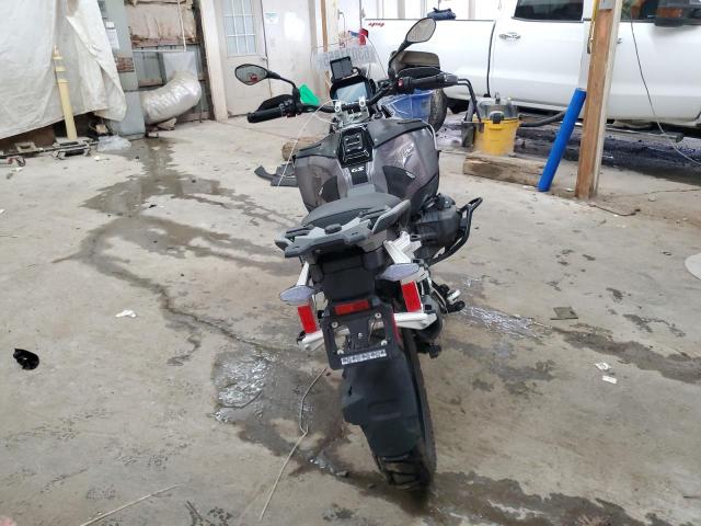 WB10M3308S6K91796 - 2025 BMW R 1300 GS ADVENTURE BLACK photo 4