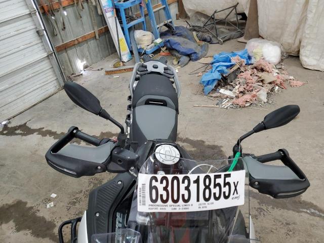 WB10M3308S6K91796 - 2025 BMW R 1300 GS ADVENTURE BLACK photo 5