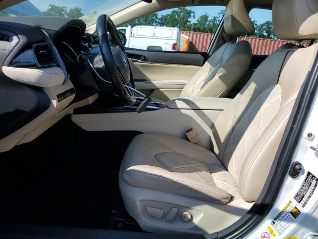 4T1B11HK7KU731131 - 2019 TOYOTA CAMRY L Weiß Foto 7