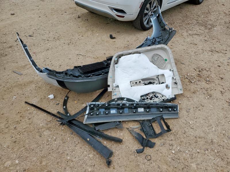 LRBFZRR43MD165144 - 2021 BUICK ENVISION AVENIR WHITE photo 13