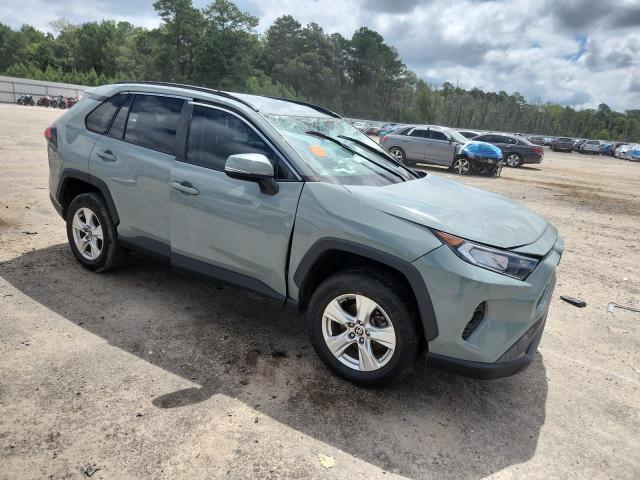 2T3W1RFV3MW183037 - 2021 TOYOTA RAV4 XLE 灰色 照片 4