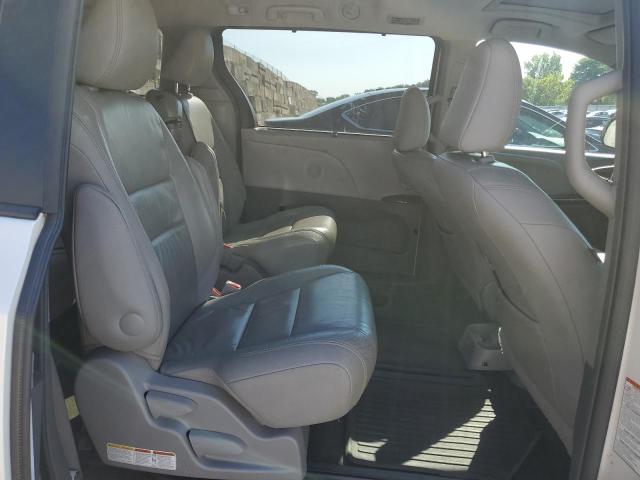 5TDYK3DC1GS694062 - 2016 TOYOTA SIENNA XLE Սպիտակ լուսանկար 11