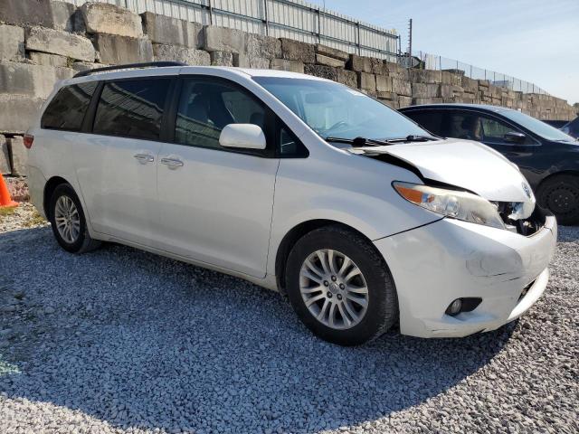 5TDYK3DC1GS694062 - 2016 TOYOTA SIENNA XLE Սպիտակ լուսանկար 4
