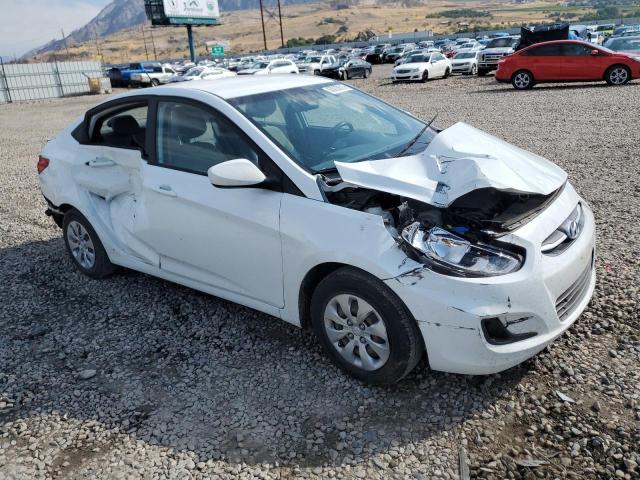 KMHCT4AE0GU158813 - 2016 HYUNDAI ACCENT SE WHITE photo 4