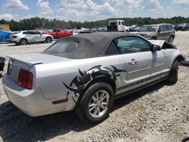 1ZVFT84N275340864 - 2007 FORD MUSTANG SILVER photo 3