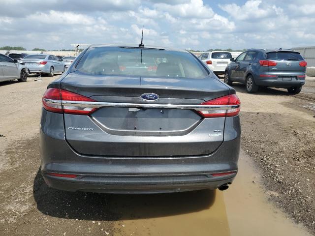 3FA6P0HD4JR135504 - 2018 FORD FUSION SE GRAY photo 6