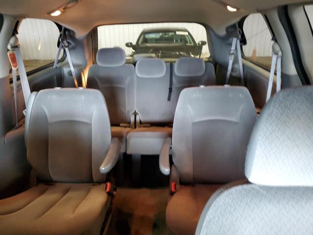 2A8GP54LX6R644690 - 2006 CHRYSLER TOWN & COU TOURING WHITE photo 10