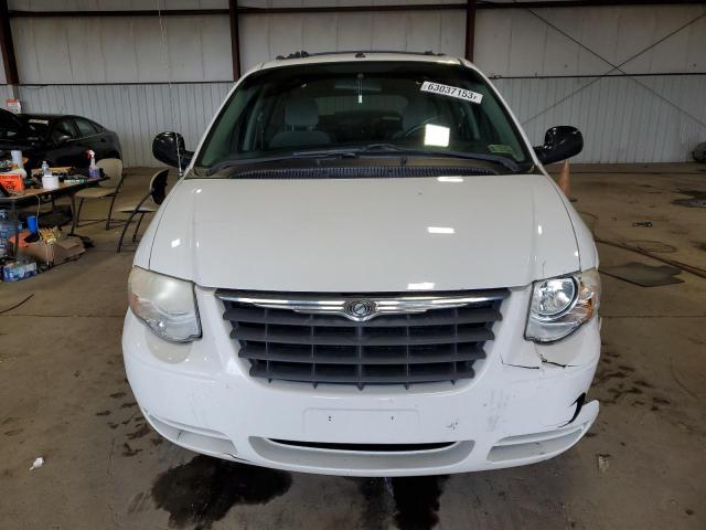 2A8GP54LX6R644690 - 2006 CHRYSLER TOWN & COU TOURING WHITE photo 5