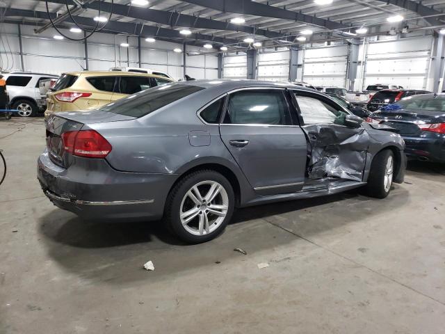 1VWCN7A30DC084452 - 2013 VOLKSWAGEN PASSAT SEL SILVER photo 3