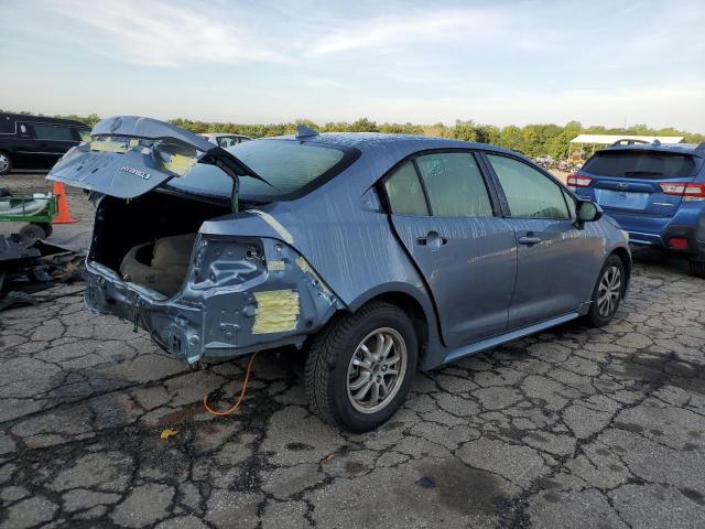 JTDEAMDEXNJ045044 - 2022 TOYOTA COROLLA LE SILVER photo 3