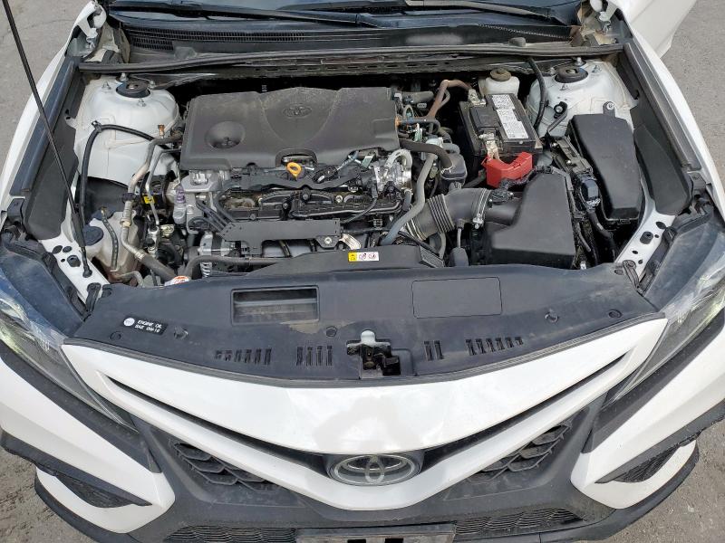 4T1G11AK3PU764456 - 2023 TOYOTA CAMRY SE NIGHT SHADE WHITE photo 11