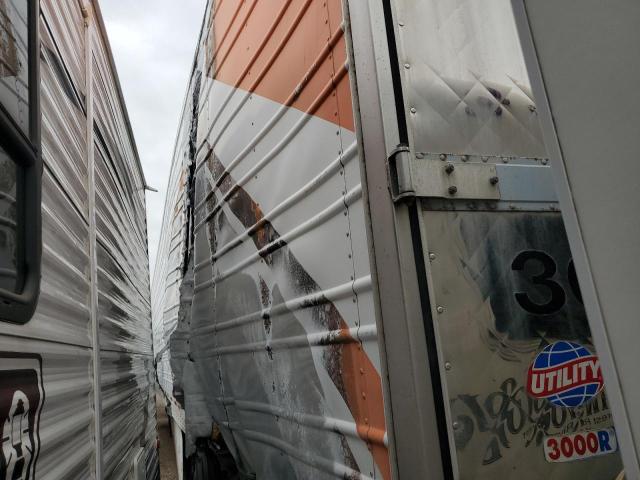 1UYVS2537DU720619 - 2013 UTILITY REEFER Weiß Foto 3