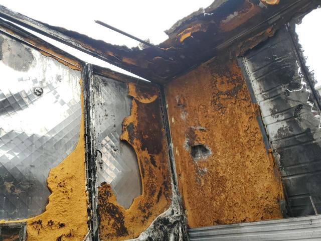 1UYVS2537DU720619 - 2013 UTILITY REEFER Weiß Foto 5