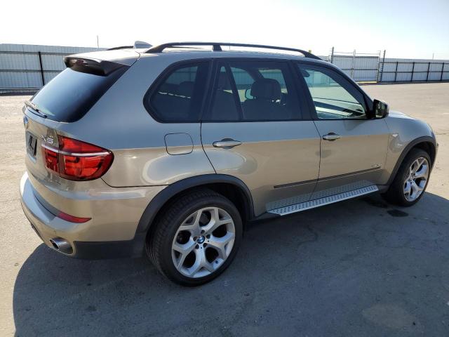 5UXZW0C54BL369764 - 2011 BMW X5 XDRIVE35D TAN photo 3