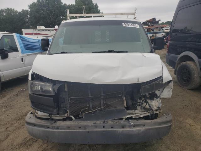 1GTW7FCA1E1915616 - 2014 GMC SAVANA G2500 WHITE photo 5