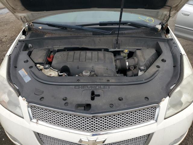 1GNLVHED7AJ262318 - 2010 CHEVROLET TRAVERSE LTZ WHITE photo 12