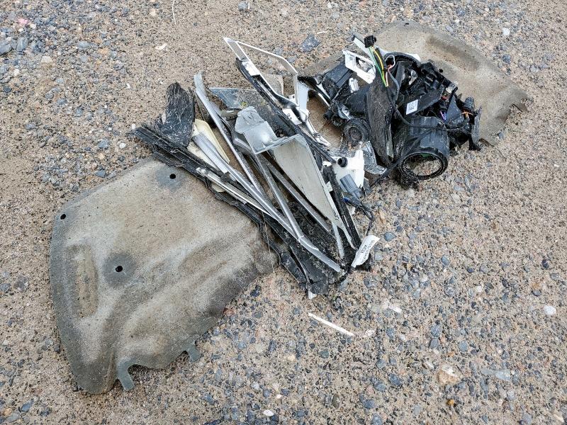 MAJ3S2GE8LC377477 - 2020 FORD ECOSPORT SE Blanc photo 13