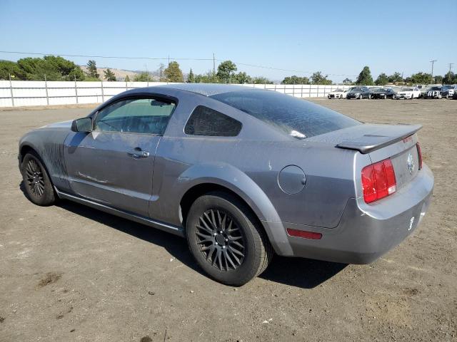 1ZVFT80N575320100 - 2007 FORD MUSTANG GRAY photo 2