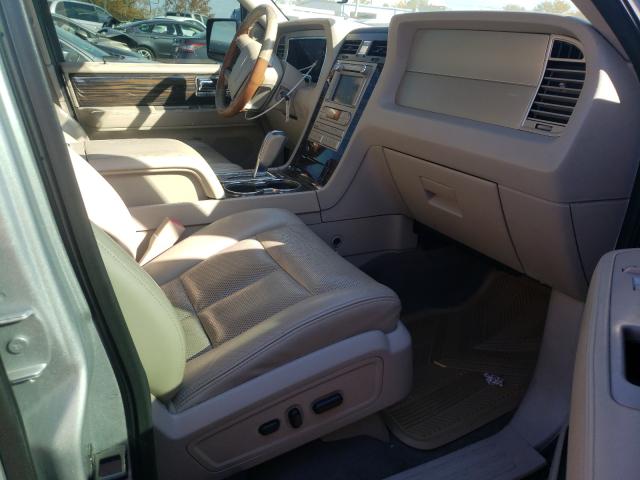 5LMJJ2H59AEJ02780 - 2010 LINCOLN NAVIGATOR 银色 照片 5