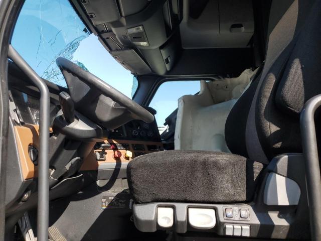 3AKJHHDR7KSKF7851 - 2019 FREIGHTLINER CASCADIA WHITE photo 5