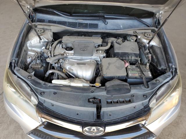 4T1BF1FK3FU052306 - 2015 TOYOTA CAMRY LE SILVER photo 11