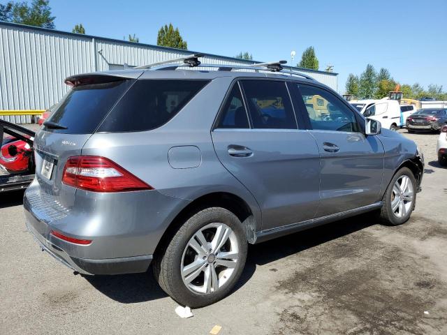 4JGDA2EB7EA440198 - 2014 MERCEDES-BENZ ML 350 BLUETEC SILVER photo 3