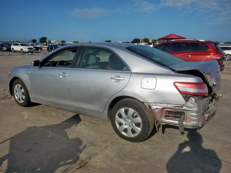4T1BF3EK3BU131515 - 2011 TOYOTA CAMRY BASE SILVER photo 2