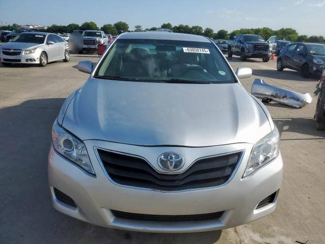 4T1BF3EK3BU131515 - 2011 TOYOTA CAMRY BASE SILVER photo 5