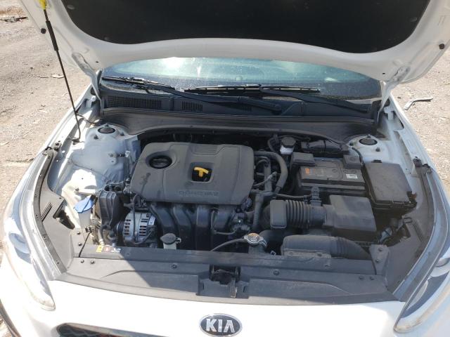 3KPF34AD3ME316841 - 2021 KIA FORTE GT LINE WHITE photo 11