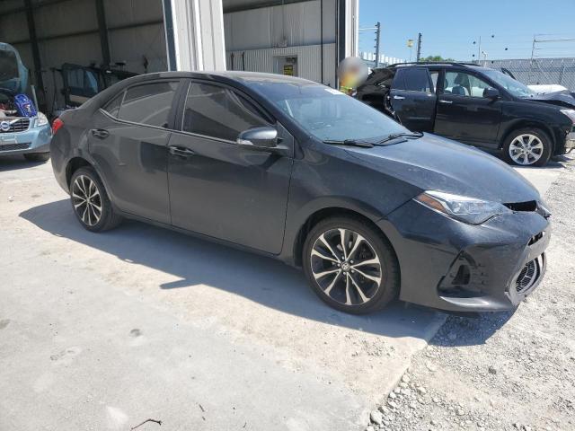 2T1BURHE8HC751012 - 2017 TOYOTA COROLLA L BLACK photo 4