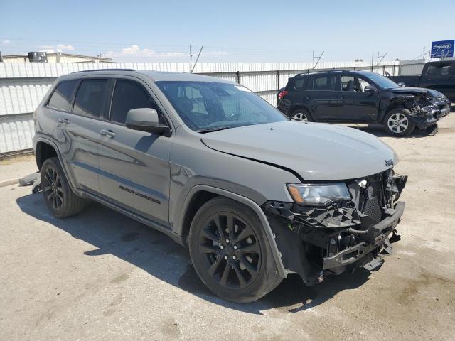 1C4RJFAG8LC197988 - 2020 JEEP GRAND CHEROKEE LAREDO GRAY photo 4