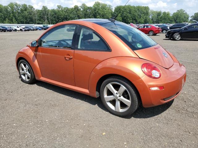 3VWRG3AG7AM036330 - 2010 VOLKSWAGEN NEW BEETLE Orange Foto 2