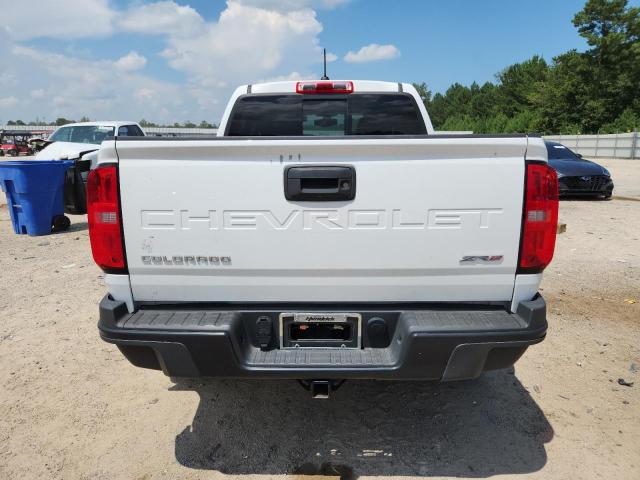 1GCGTEENXN1276954 - 2022 CHEVROLET COLORADO ZR2 WHITE photo 6