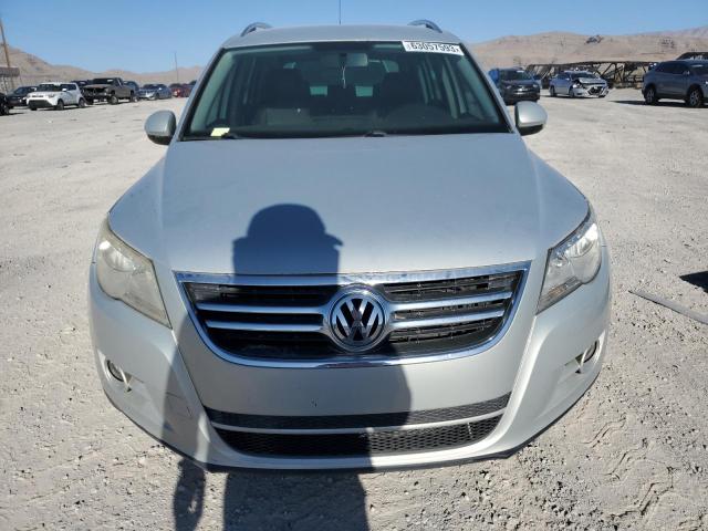 WVGAV7AX4AW525972 - 2010 VOLKSWAGEN TIGUAN S GRAY photo 5