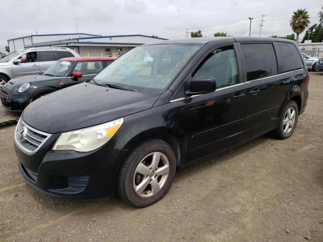 2V4RW3D10AR236865 - 2010 VOLKSWAGEN ROUTAN SE BLACK photo 1