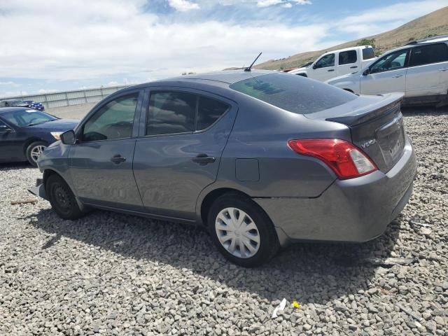 3N1CN7AP7JL824832 - 2018 NISSAN VERSA S 灰色 照片 2